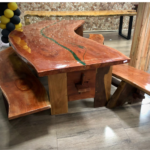 Mesa com Bancos 1