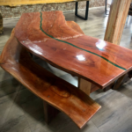 Mesa com Bancos 3